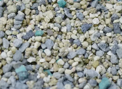 Sodium Bentonite Cat Litter With Blue and Gray Particles by ISEMIPET Sodium Bentonite Cat Litter With Blue and Gray Particles, by ISEMIPET