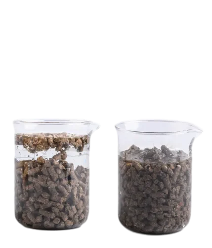Paper Cat Litter Pellets in Transparent Beakers – Water Absorption and Volume Comparison by ISEMIPET